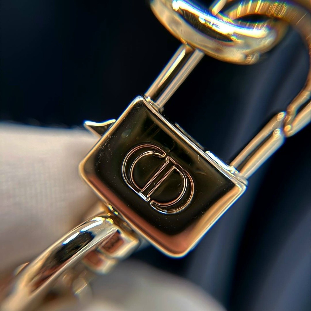 женская сумка диор,сумка кристиан диор маленькая,dior сумка,сумочка диор,сумки диор
