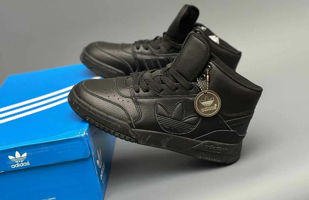 кроссовки adidas,кроссовки мужские adidas forum mid черный,кроссовки adidas forum mid triple black,мужские зимние кроссовки с мехом adidas forum,