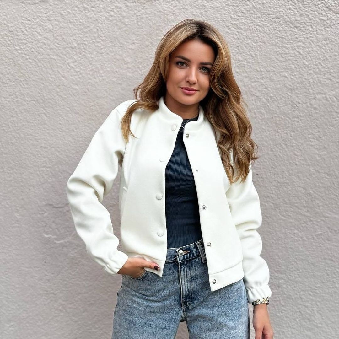 женская куртка бомбер,бомбер женский,куртка женская белая,куртка стильная,куртка бомбер