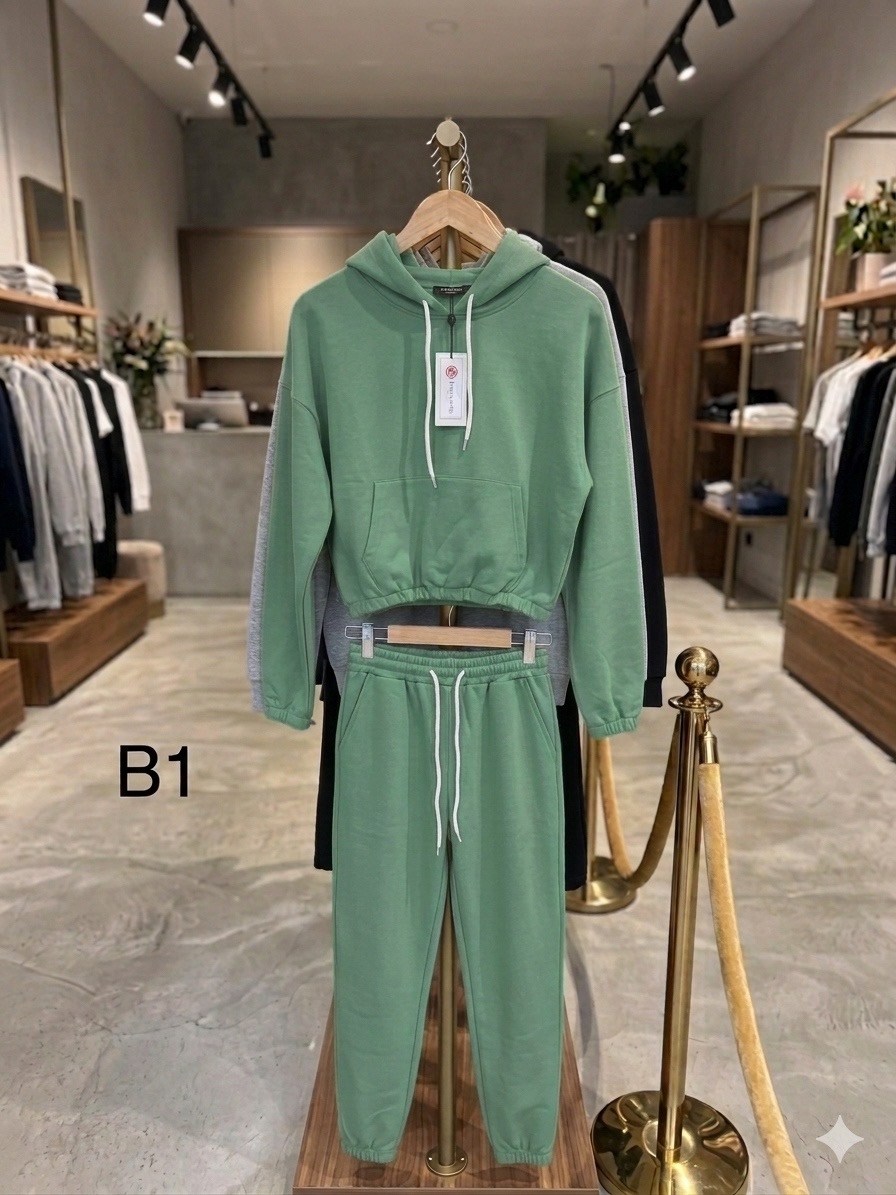 спортивный костюм brunello cucinelli,костюм спортивный женский,трикотажные костюмы,спортивный костюм,бежевый костюм