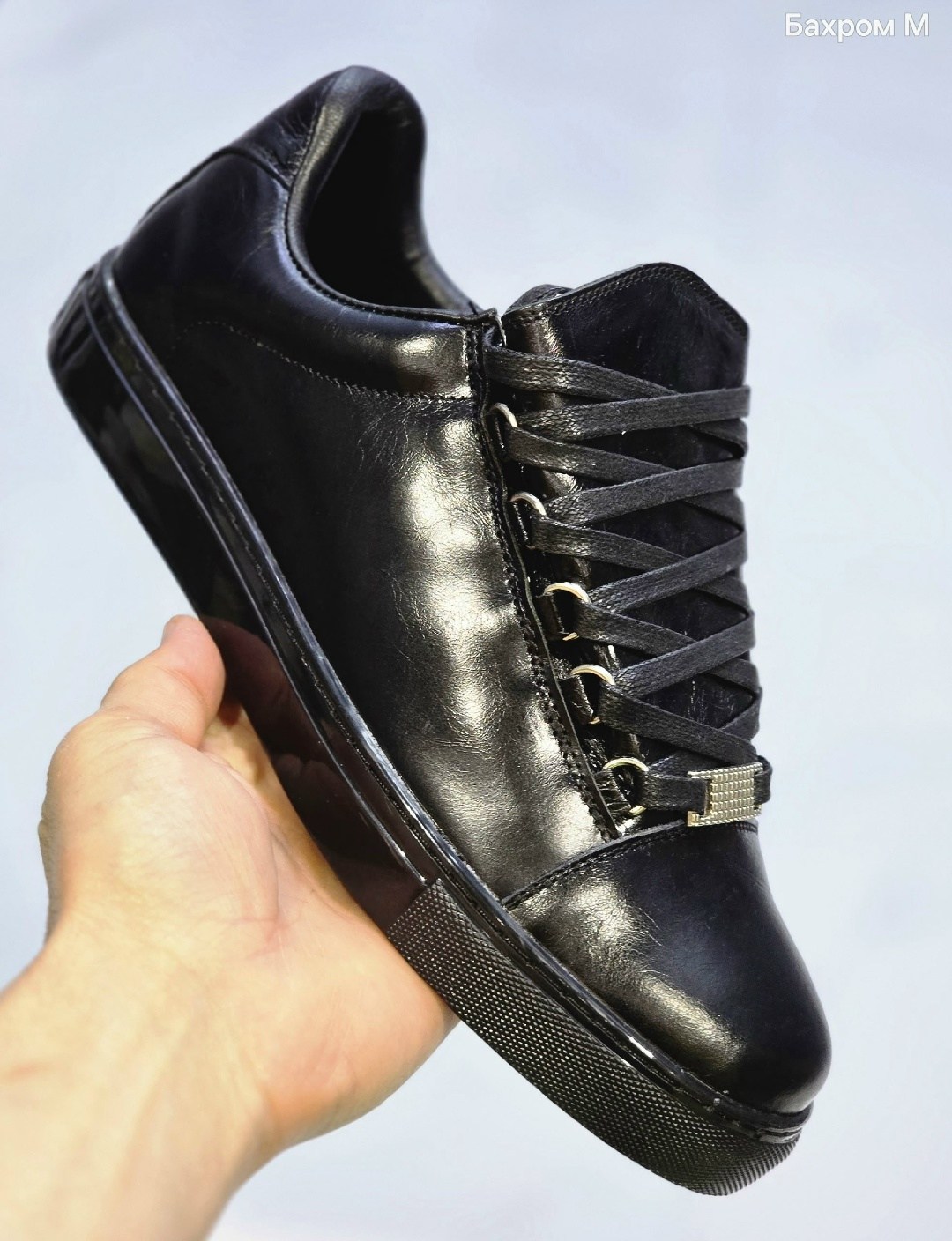 ,balenciaga white arena crinkled leather sneakers,balenciaga arena tumbled leather white low-top sneakers,balenciaga arena creased leather low white,balenciaga arena low