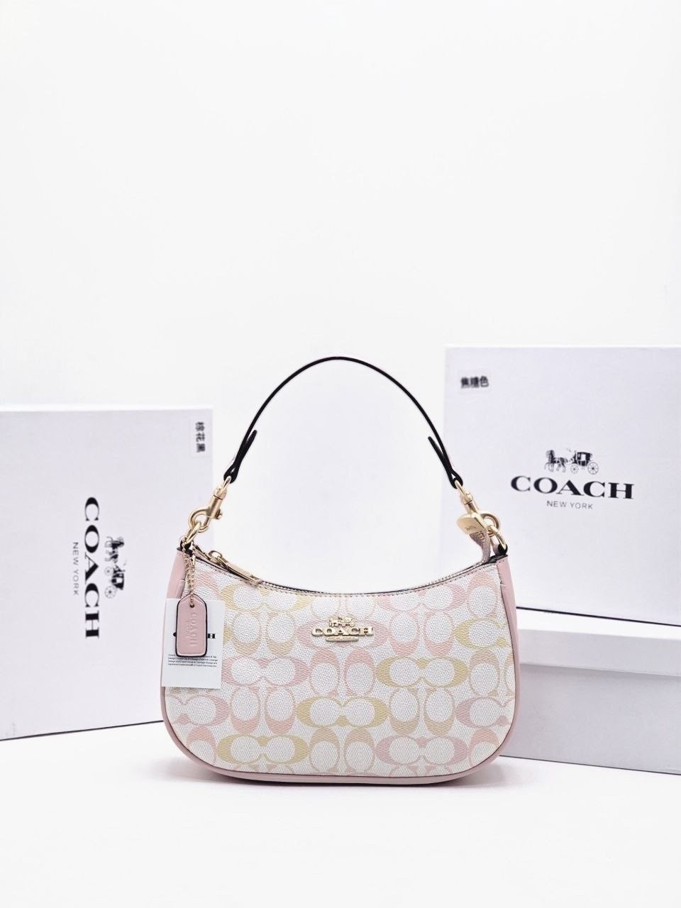 сумка coach,сумка женская coach,сумка через плечо coach,coach сумка на плечо,сумка coach голубая