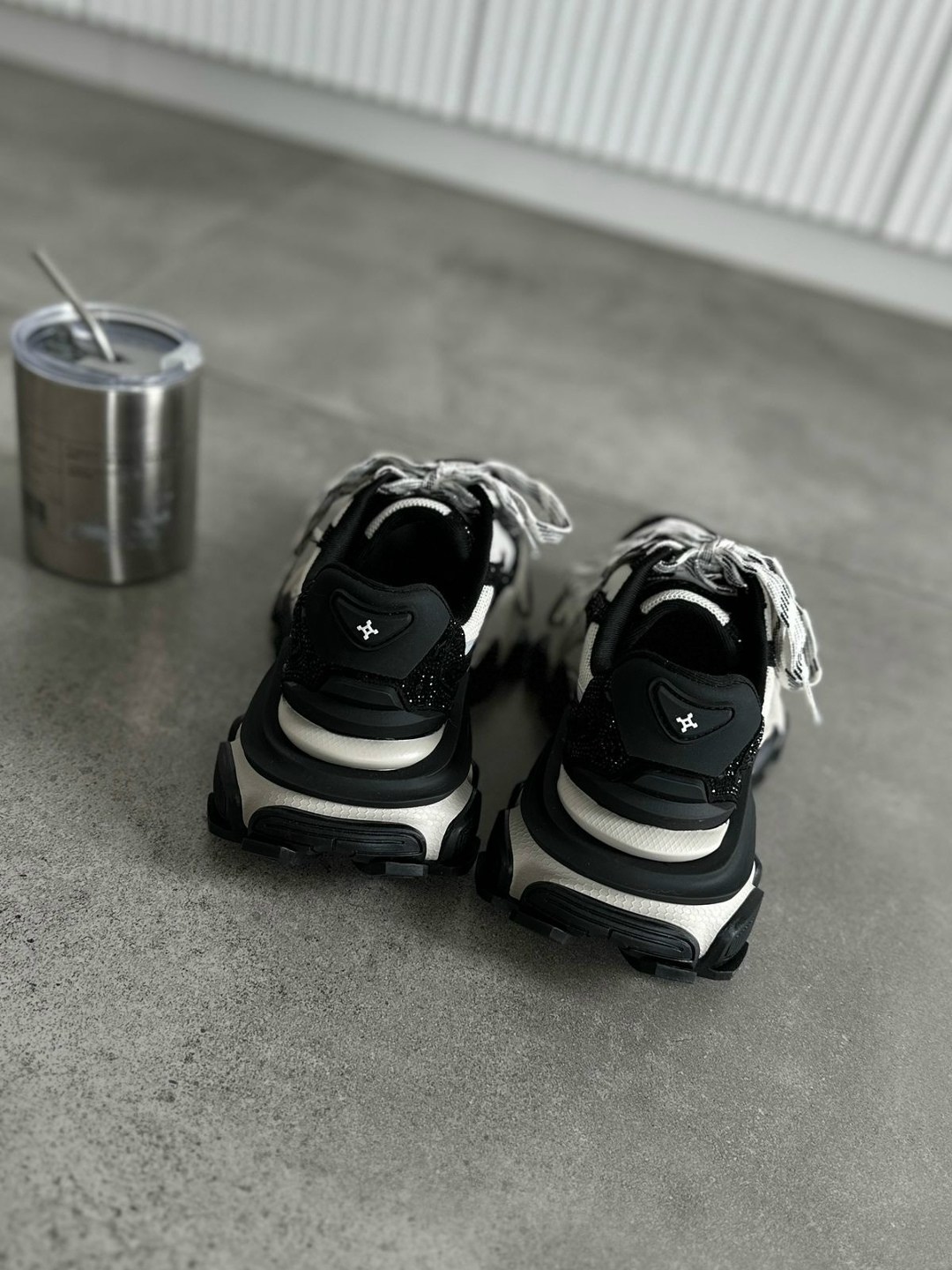 кроссовки женские balenciaga,женские кроссовки balenciaga 3xl серебристые с розовым,женские кроссовки,balenciaga кроссовки,баленсиага женские кроссовки