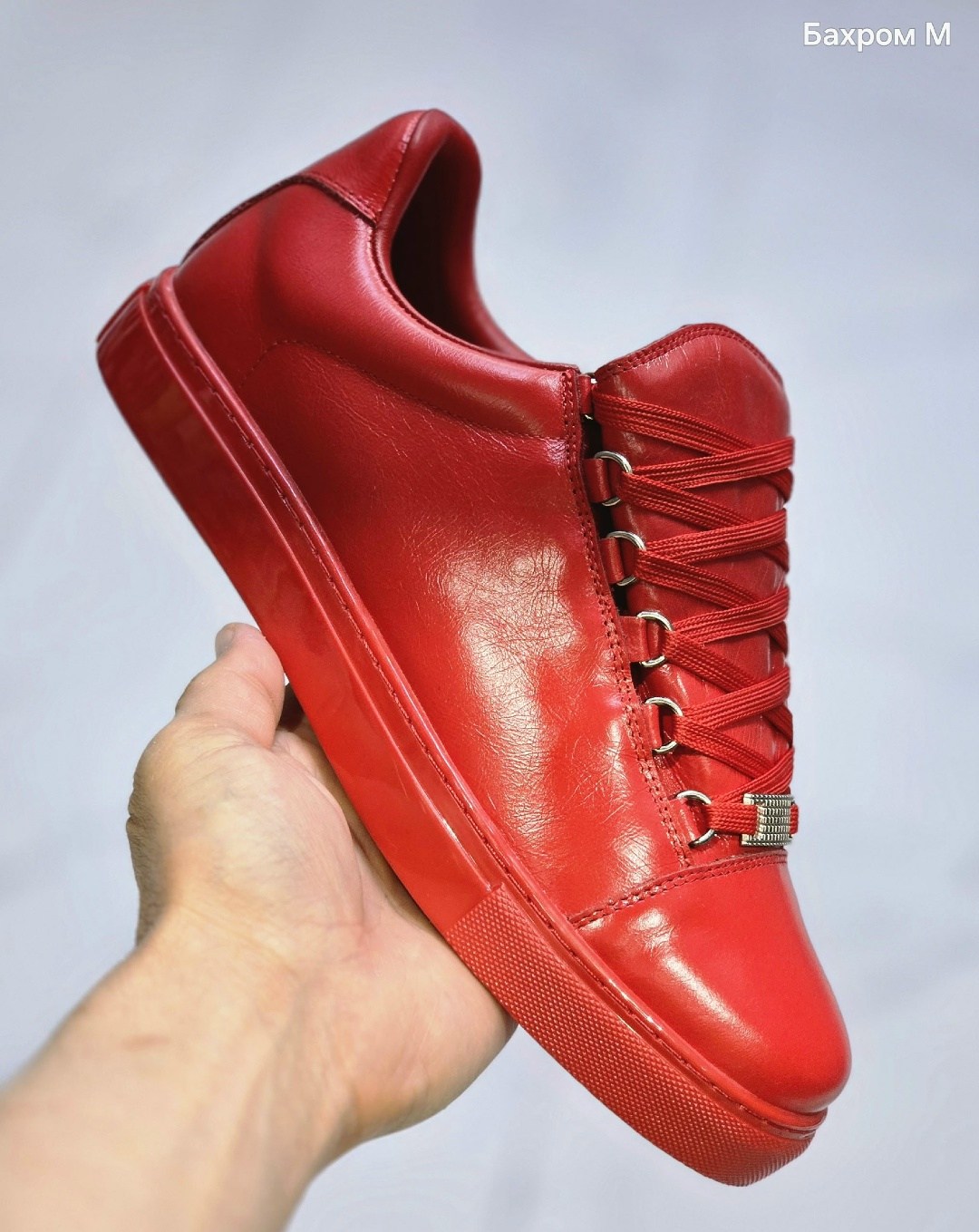 ,balenciaga white arena crinkled leather sneakers,balenciaga arena tumbled leather white low-top sneakers,balenciaga arena creased leather low white,balenciaga arena low