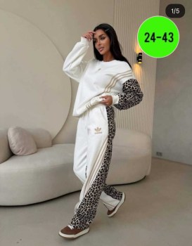 Костюм