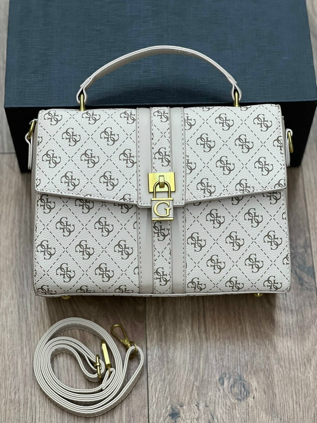 сумка женская guess,сумка "guess",сумка,guess белая сумка,сумка женская