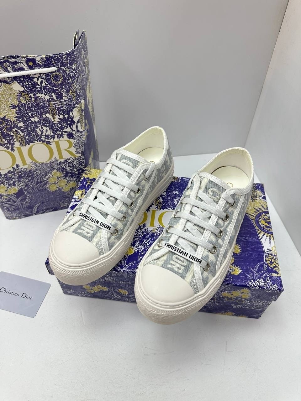 кеды christian dior,кеды женские christian dior,кеды christian dior walk n dior с логотипом,кеды christian dior walk n dior с логотипом розовый,кеды женские в стиле christian dior