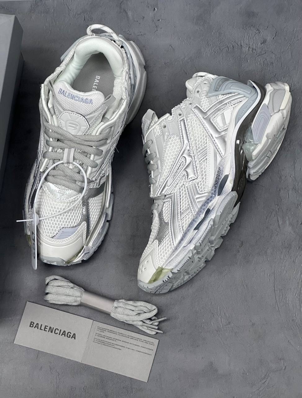 кроссовки balenciaga,кроссовки женские balenciaga,кроссовки balenciaga wmns runner sneaker кремовый,женские кроссовки balenciaga runner серебристые,кроссовки balenciaga runner