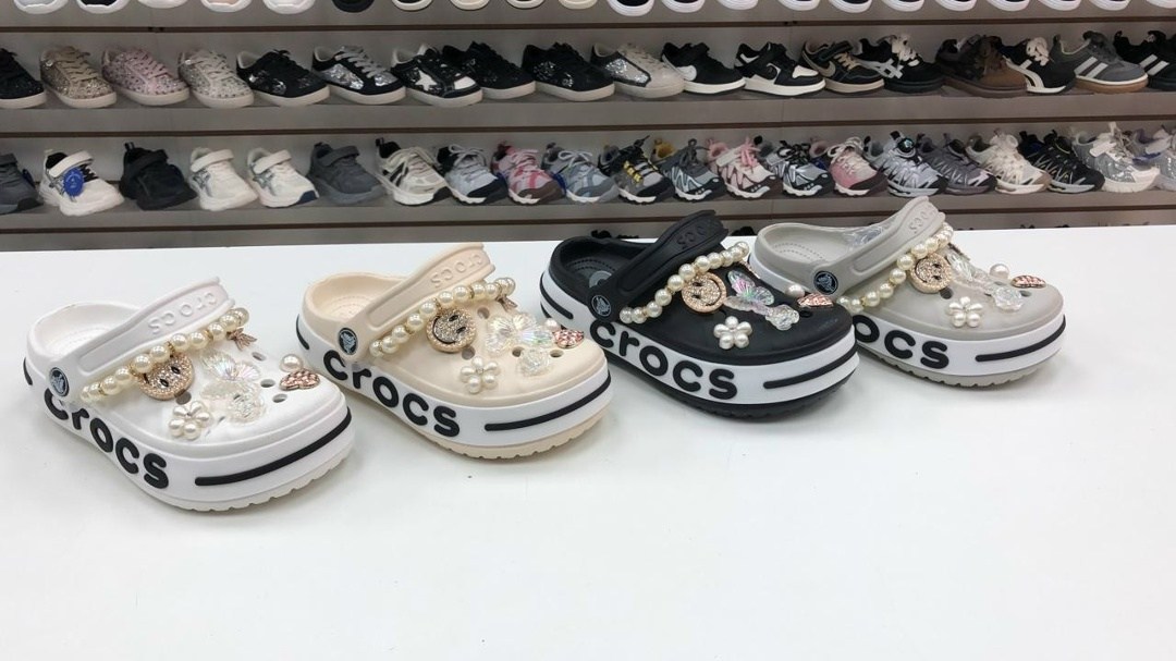 ,кроксы женские,crocs женские,сабо crocs,модные кроксы