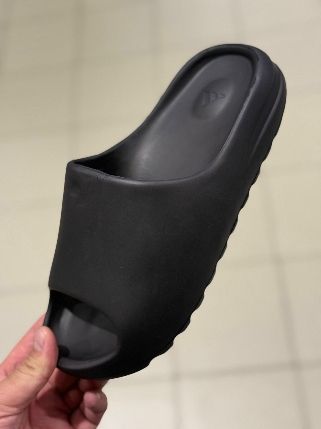 ,adidas yeezy slide glow green,adidas yeezy slide,женские шлепанцы,шлепанцы adidas yeezy slide