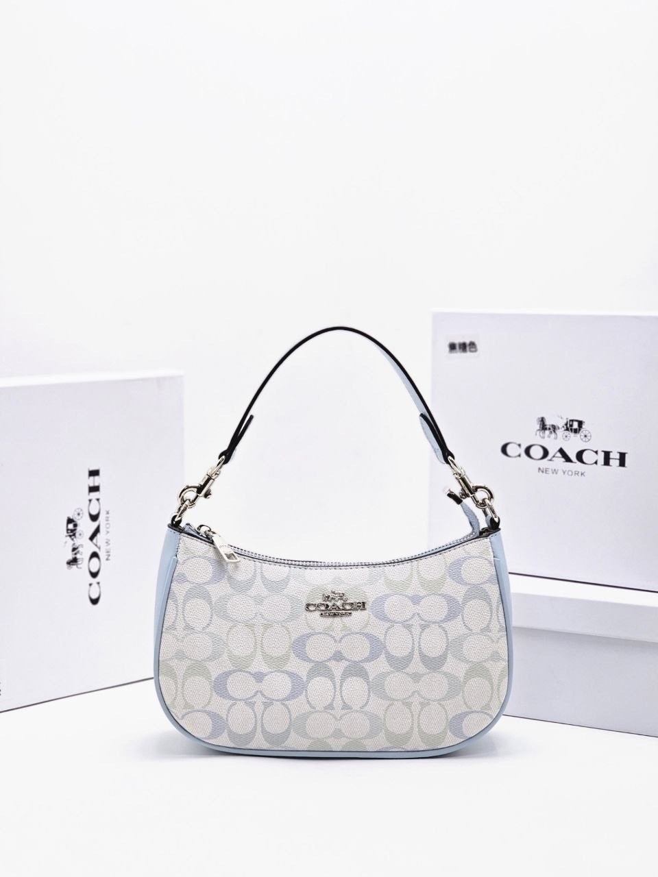 сумка coach,сумка женская coach,сумка через плечо coach,coach сумка на плечо,сумка coach голубая