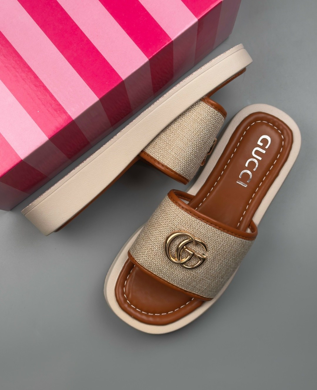 шлепки гуччи женские,шлепанцы женские gucci,,тапочки гуччи,тапочки gucci
