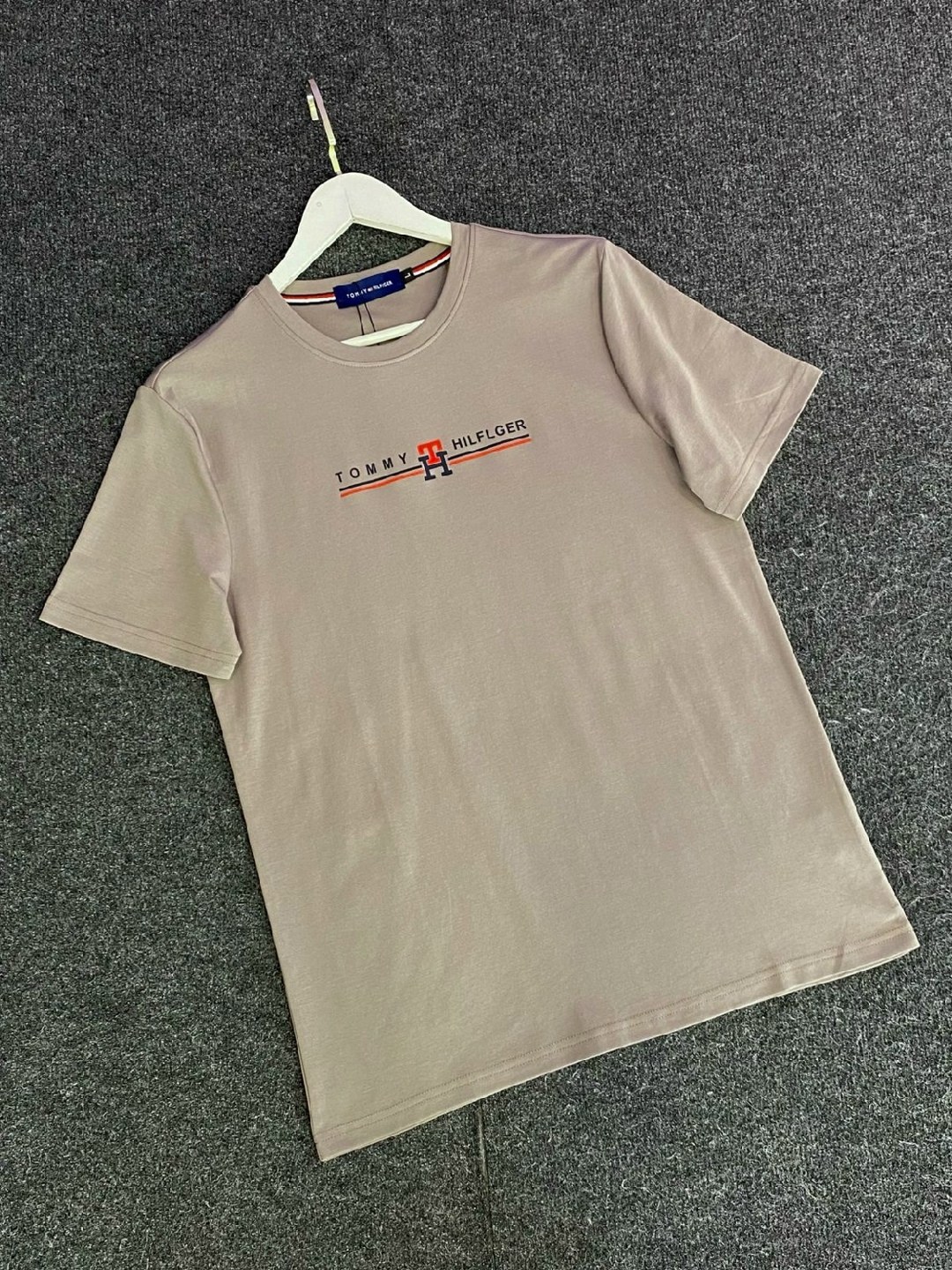 футболка tommy hilfiger,футболка томми хилфигер,мужская футболка tommy hilfiger,короткими рукавами tommy hilfiger