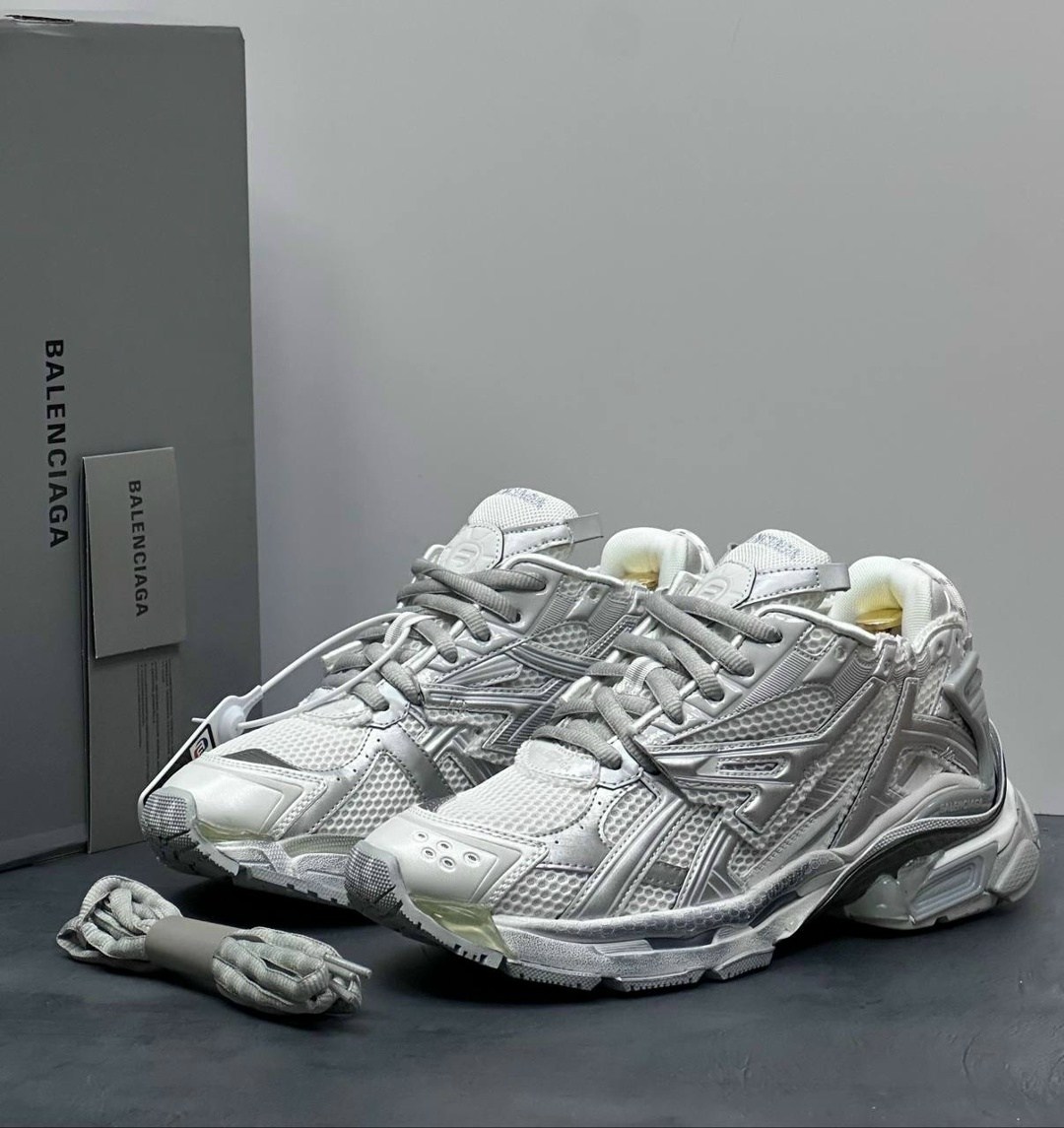 кроссовки balenciaga,кроссовки женские balenciaga,кроссовки balenciaga wmns runner sneaker кремовый,женские кроссовки balenciaga runner серебристые,кроссовки balenciaga runner