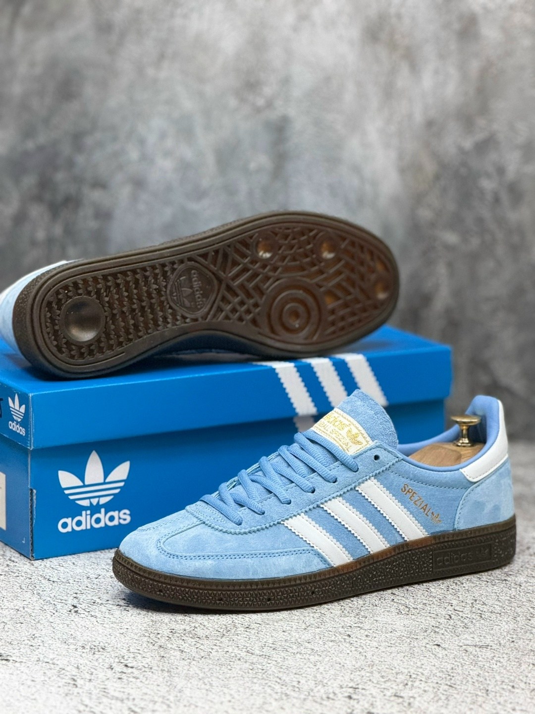 кроссовки adidas spezial,кроссовки adidas spezial голубые,adidas originals handball spezial,кроссовки adidas originals handball spezial,кроссовки adidas handball spezial