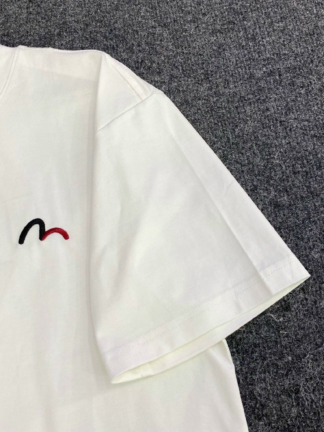 футболка evisu,футболка,футболка мужская,футболка с принтом,мужская футболка белая