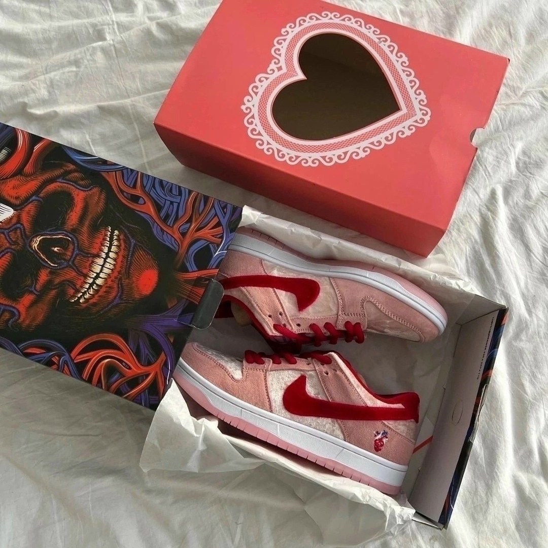 strangelove x nike sb dunk low,nike sb dunk low strangelove,nike sb dunk low,nike dunk strangelove,кроссовки найк розовые бархатные