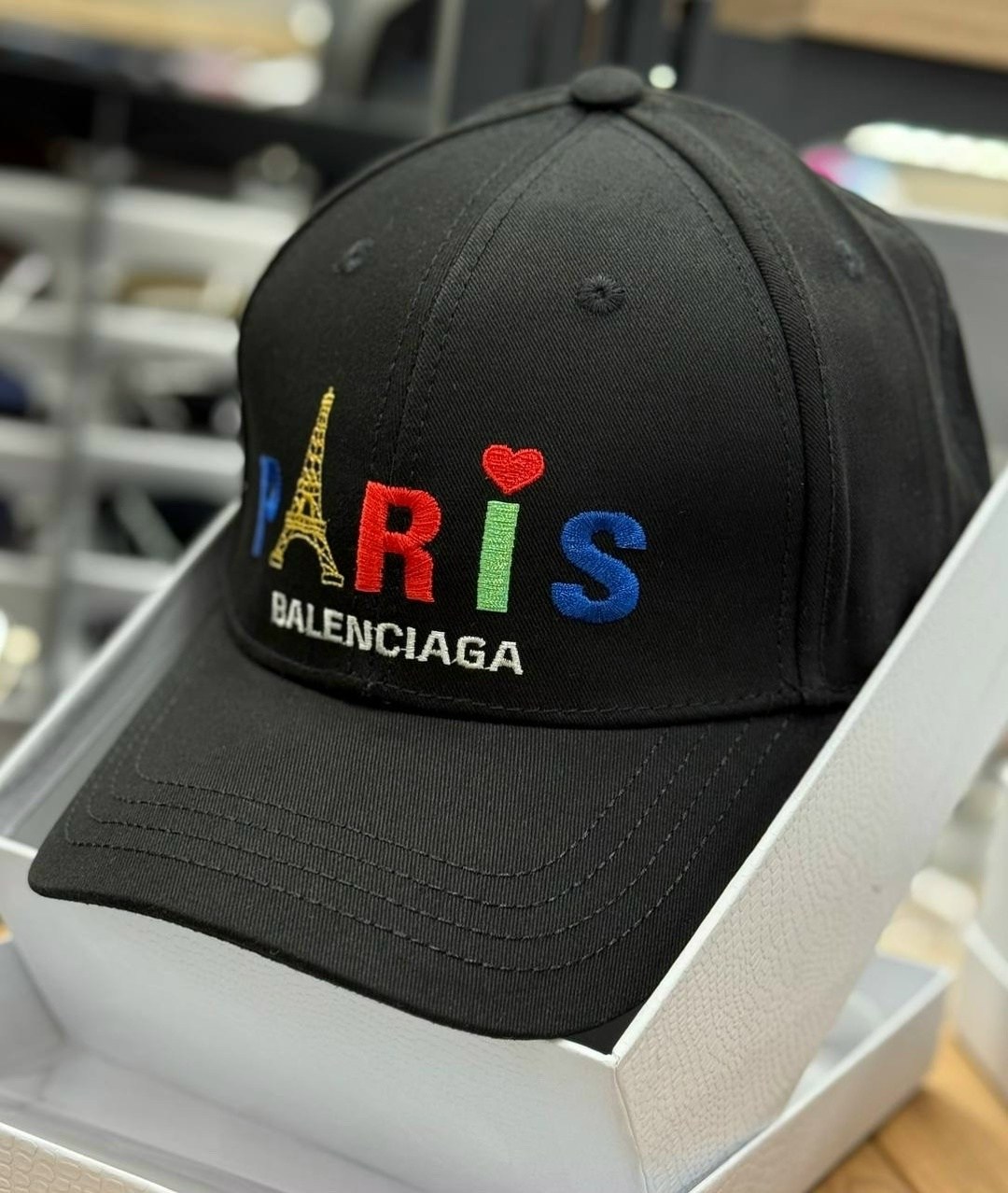 бейсболка balenciaga,кепка balenciaga,мужские бейсболки balenciaga,balenciaga кепка с логотипом,баленсиага бейсболка черная