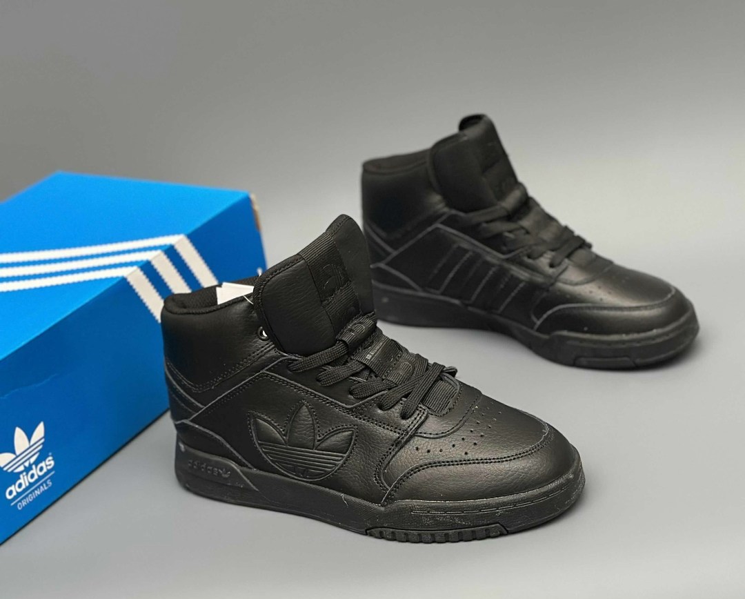 кроссовки adidas,кроссовки мужские adidas forum mid черный,кроссовки adidas forum mid triple black,мужские зимние кроссовки с мехом adidas forum,