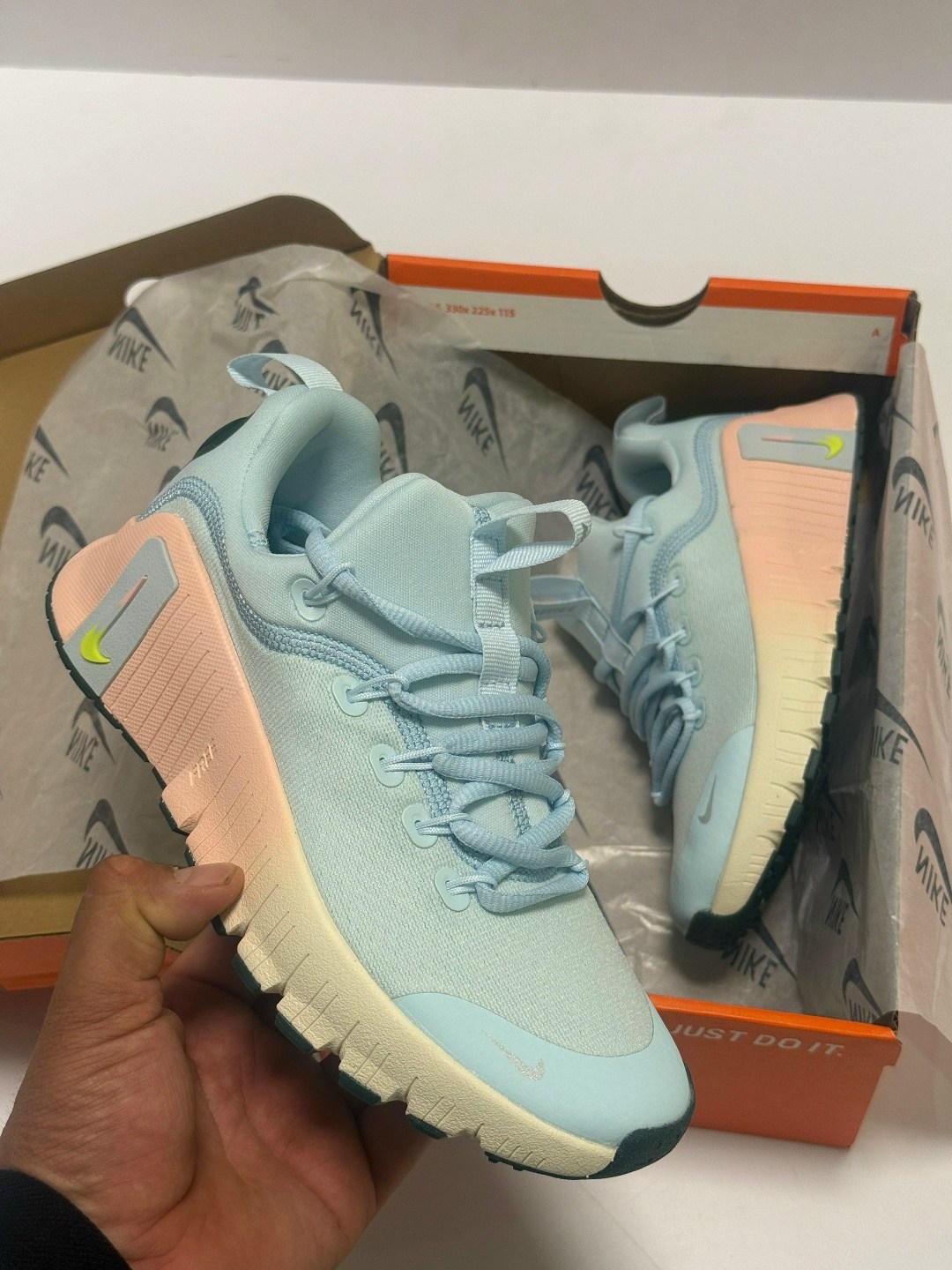 женские кроссовки nike,кроссовки nike,кроссовки,кроссовки женскиe,спортивная