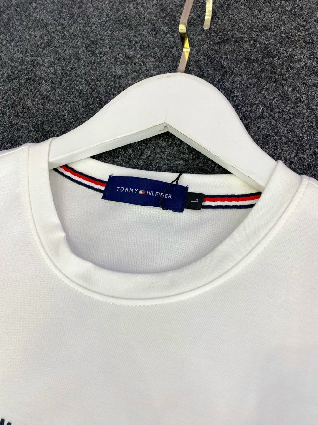 футболка tommy hilfiger,футболка томми хилфигер,мужская футболка tommy hilfiger,короткими рукавами tommy hilfiger