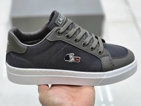 Кроссовки
