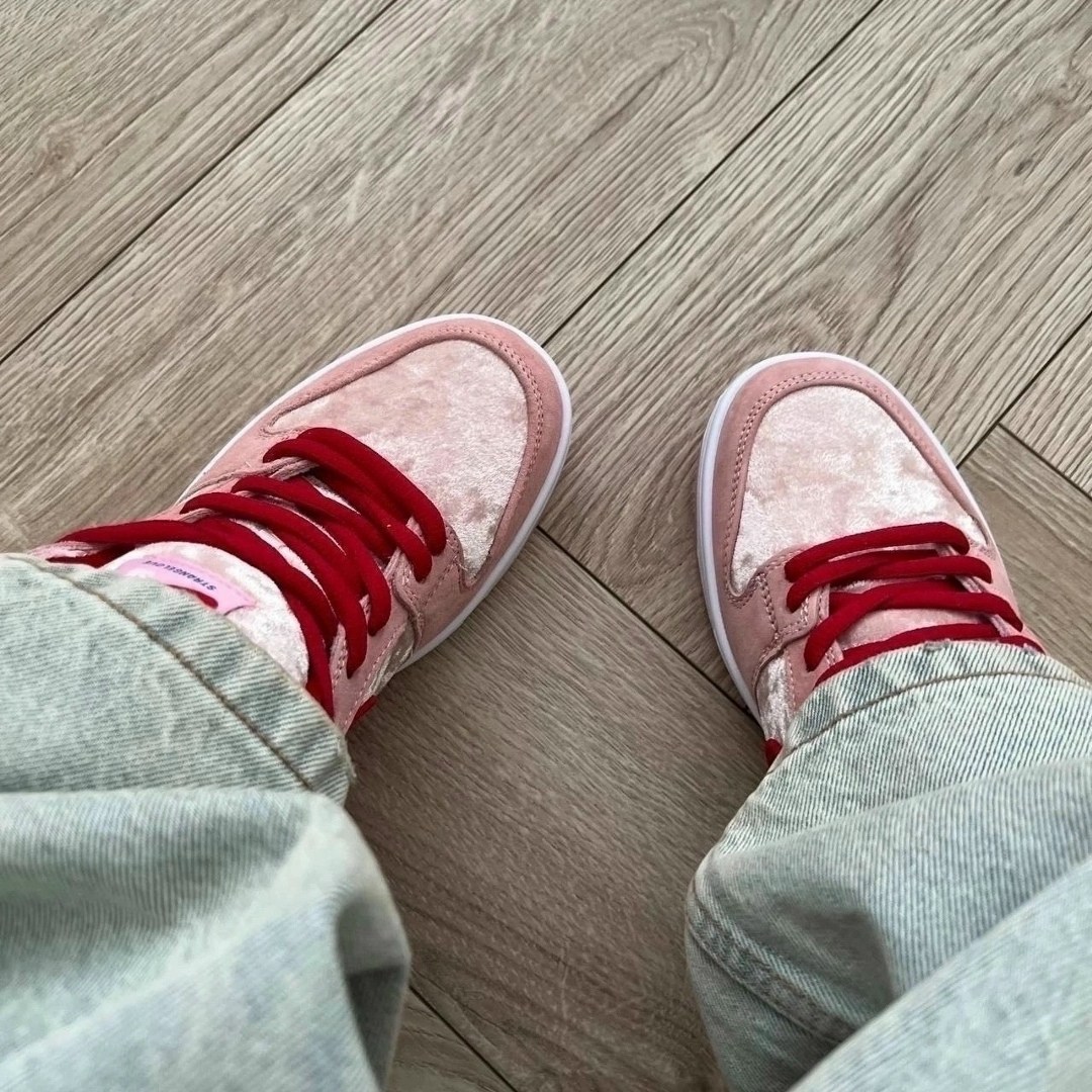 strangelove x nike sb dunk low,nike sb dunk low strangelove,nike sb dunk low,nike dunk strangelove,кроссовки найк розовые бархатные