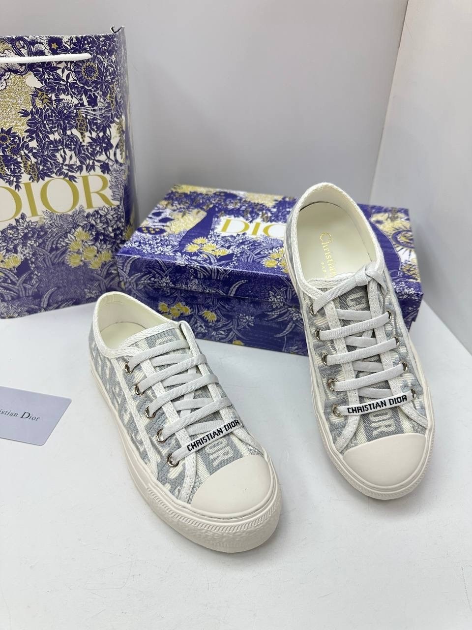 кеды christian dior,кеды женские christian dior,кеды christian dior walk n dior с логотипом,кеды christian dior walk n dior с логотипом розовый,кеды женские в стиле christian dior