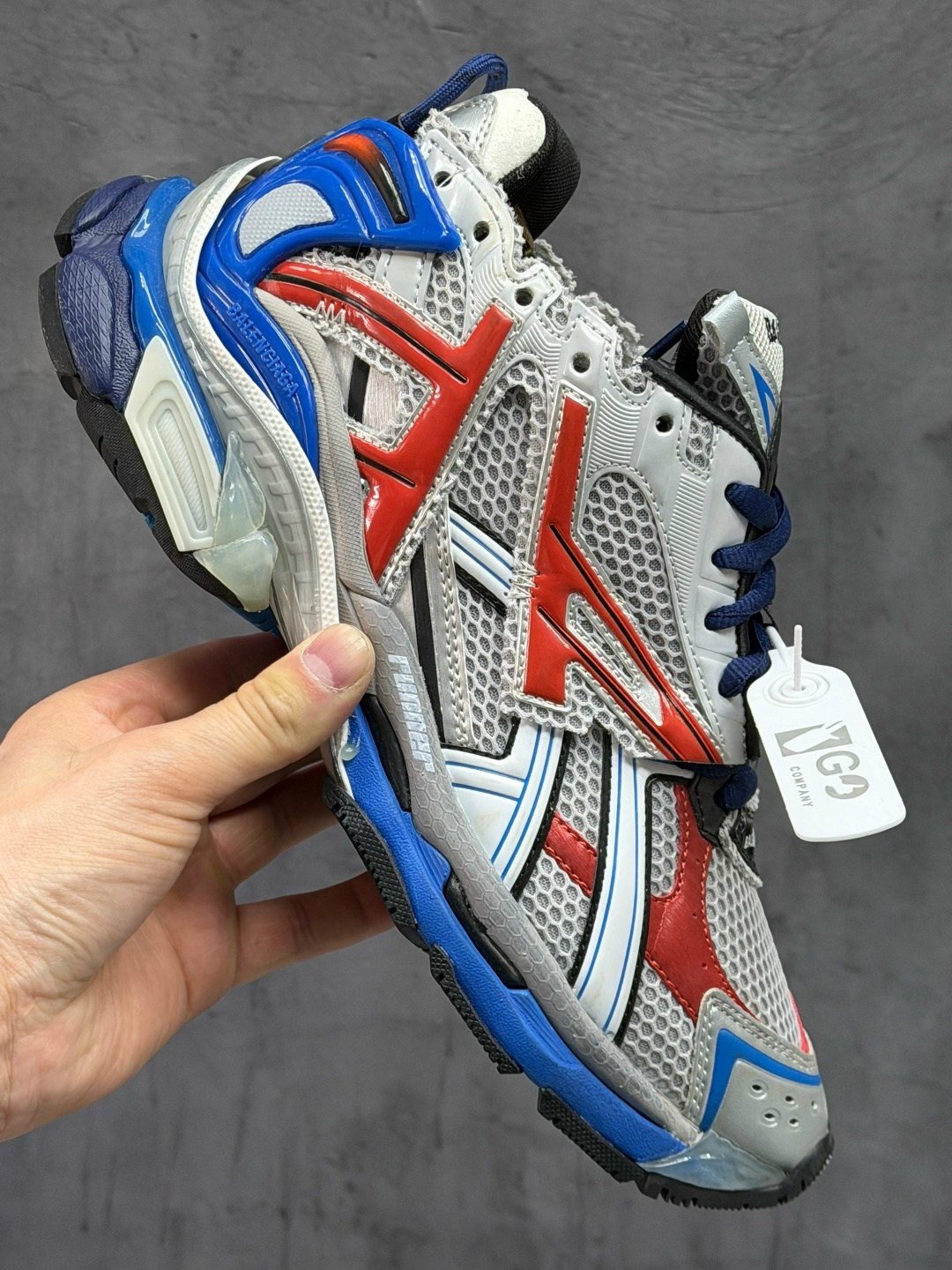кроссовки balenciaga,кроссовки balenciaga runner sneaker grey red blue,кроссовки женские balenciaga,кроссовки balenciaga runner sneaker white red blue pink,кроссовки balenciaga runner