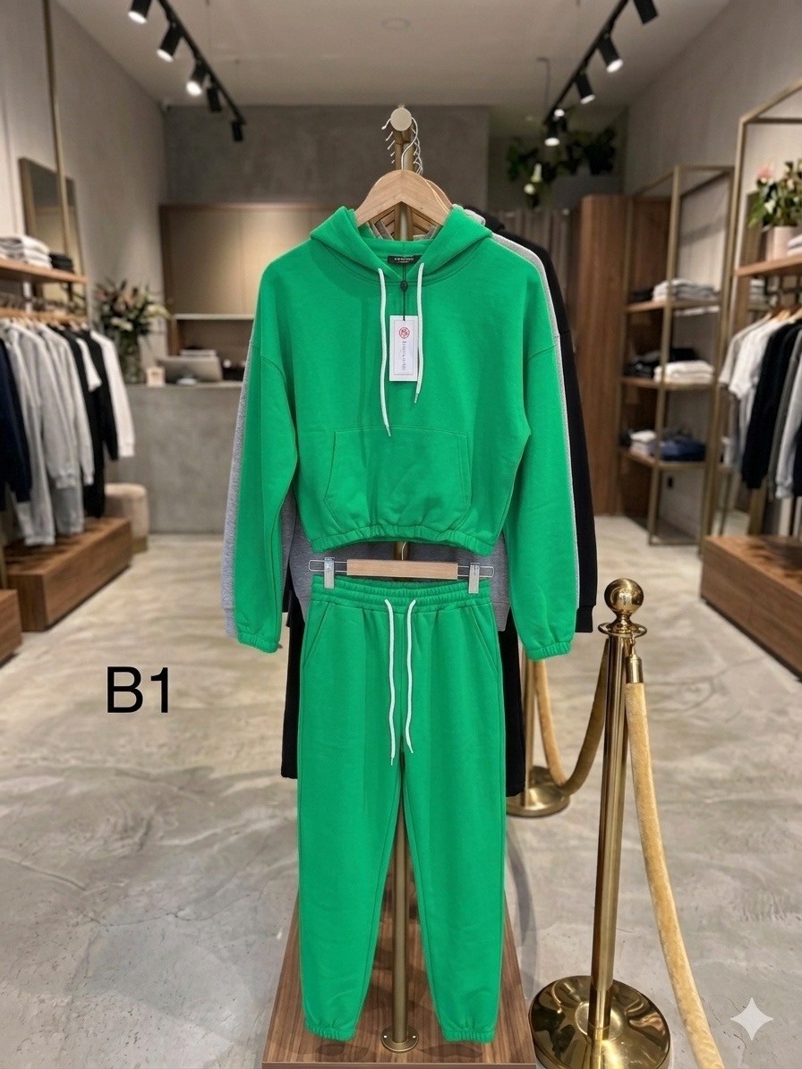 спортивный костюм brunello cucinelli,костюм спортивный женский,трикотажные костюмы,спортивный костюм,бежевый костюм