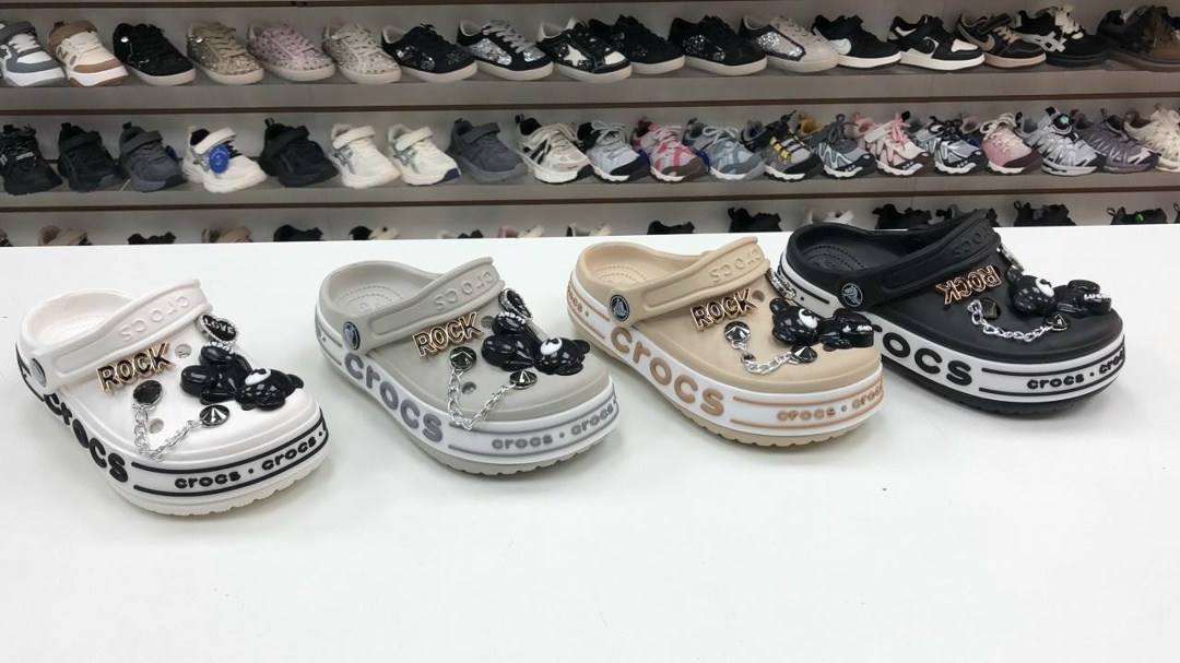,кроксы женские,crocs женские,сабо crocs,модные кроксы