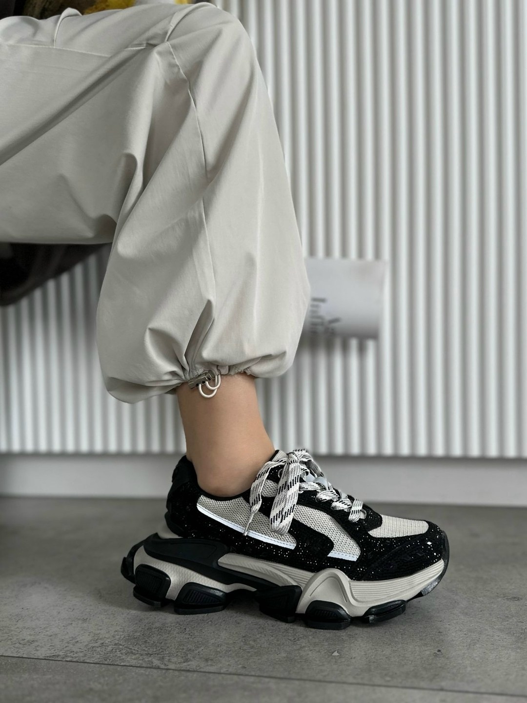 кроссовки женские balenciaga,женские кроссовки balenciaga 3xl серебристые с розовым,женские кроссовки,balenciaga кроссовки,баленсиага женские кроссовки