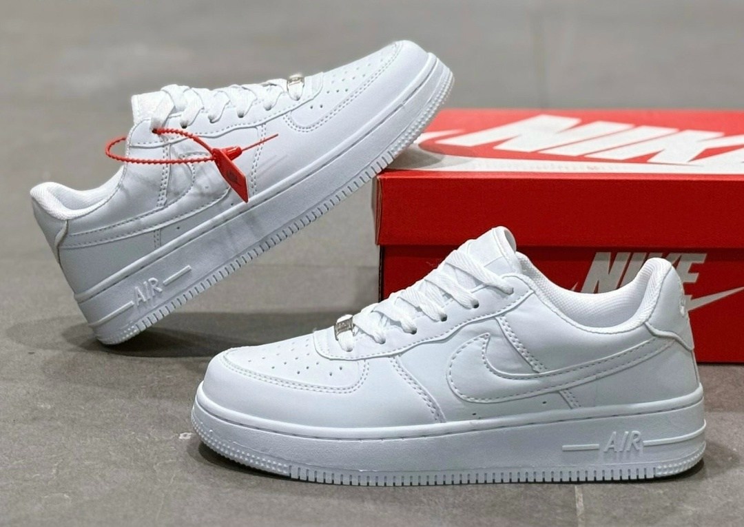 кроссовки nike air force 1 с открытой классической подошвой,кроссовки nike air force,белые кроссовки найк,кроссовки nike air force 1 форсы белые кеды,кроссовки