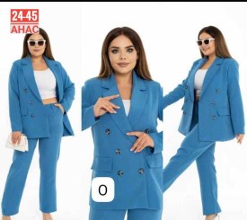 Костюм