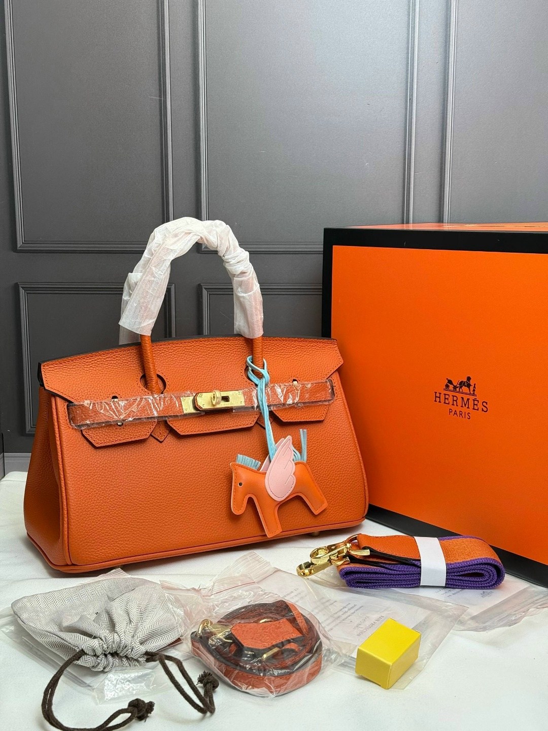 сумка hermes,hermes сумка женская,hermes сумка на плечо,сумка эрмес биркин оранжевая,сумка хермес оранжевая