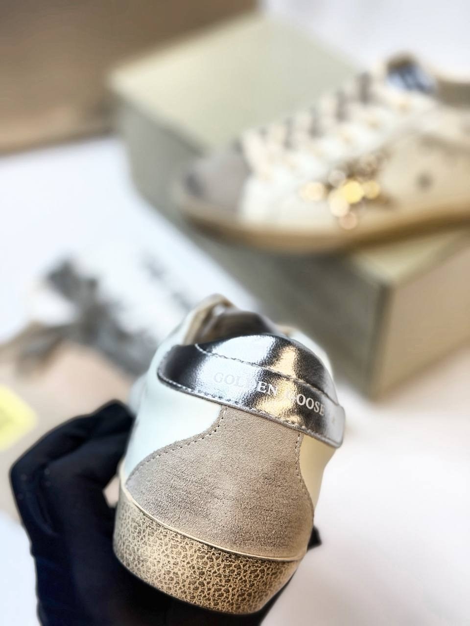 ,кеды golden goose женские,кроссовки golden goose,golden goose декорированные кеды super-star белый,кеды женские кожаные
