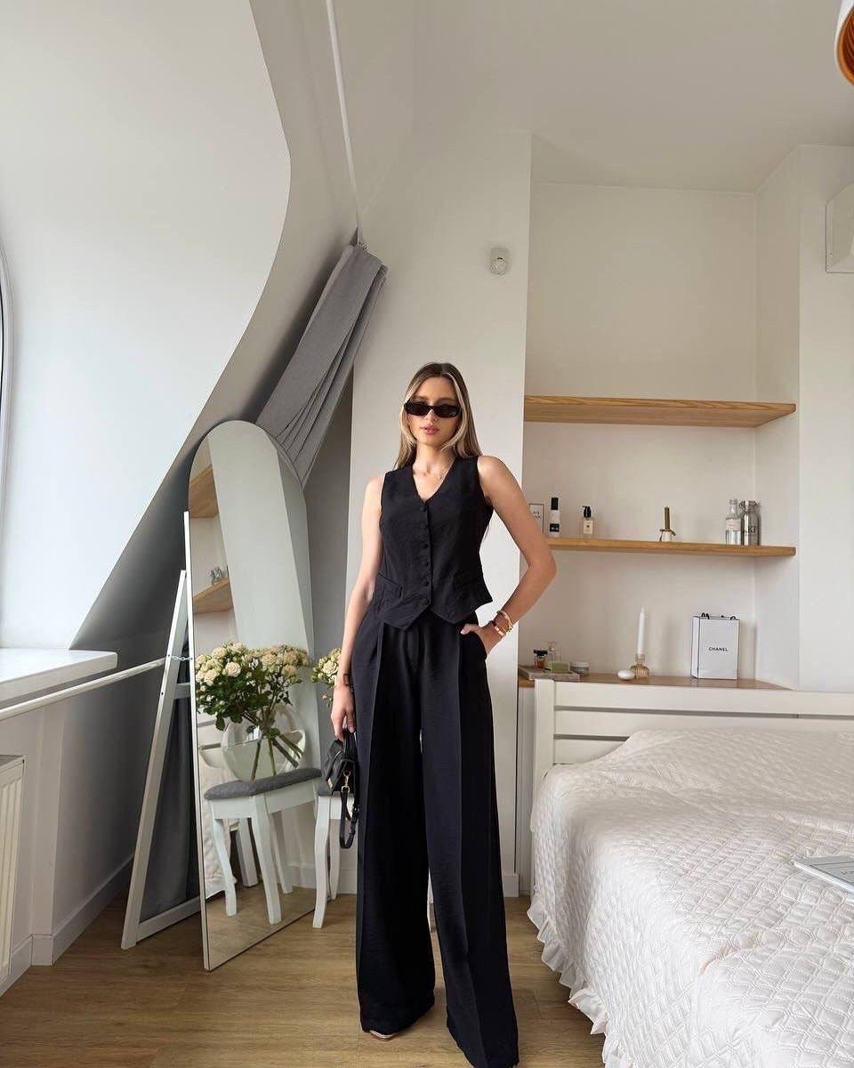 костюм брючный,элегантный брючный костюм,костюм брючный с жилетом,женский костюм с брюками палаццо,брючный костюм женский с жилеткой