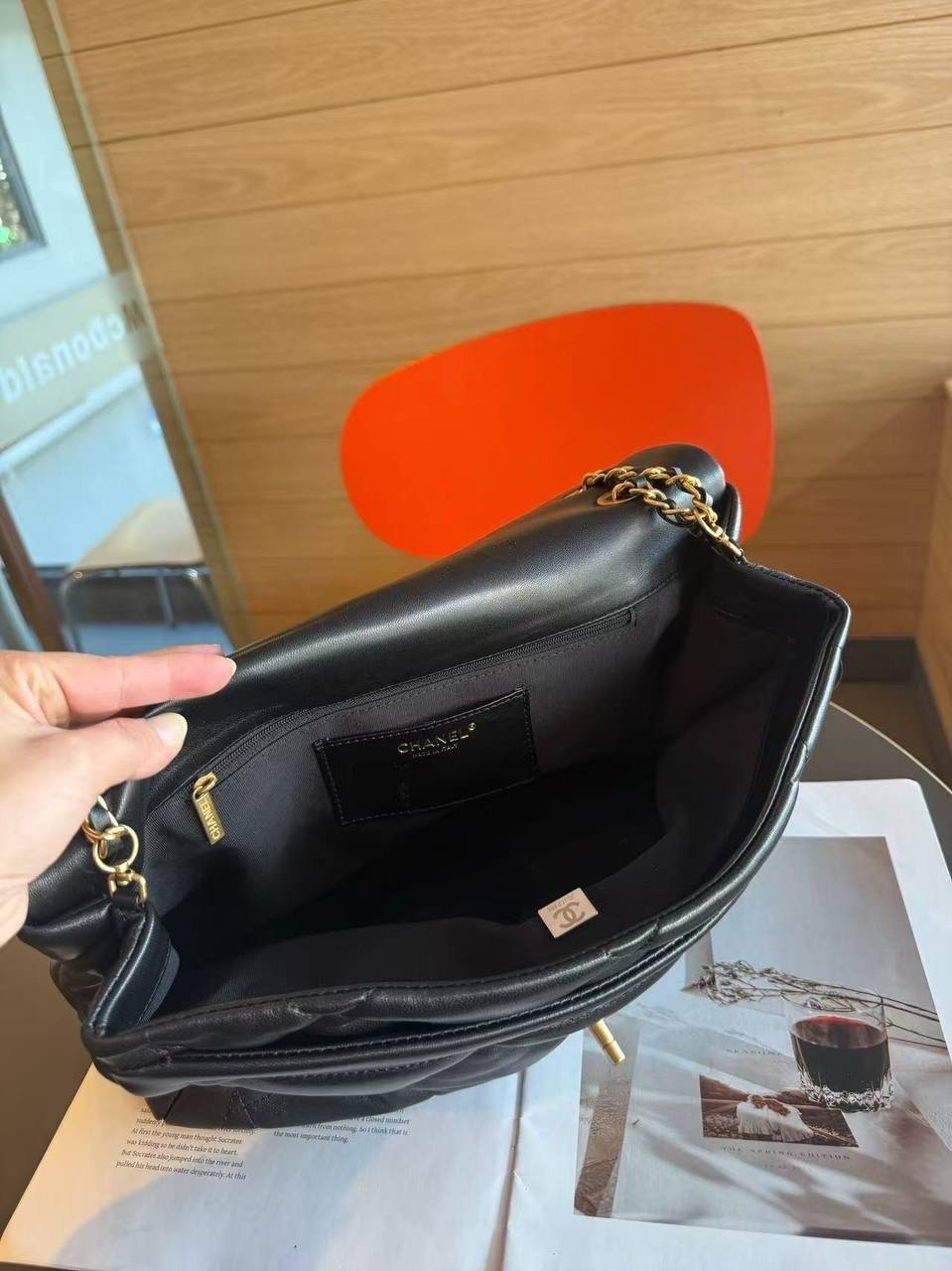 сумки chanel,женская сумка chanel,сумка шанель,белая сумка шанель,сумка шанель джамбо