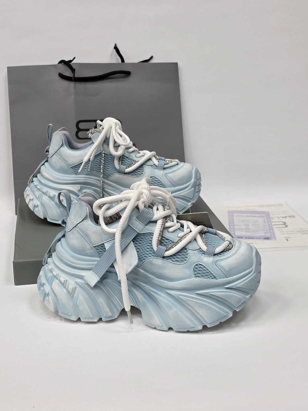 женские кроссовки,женские массивные кроссовки,,кроссовки женские balenciaga,модные кроссовки