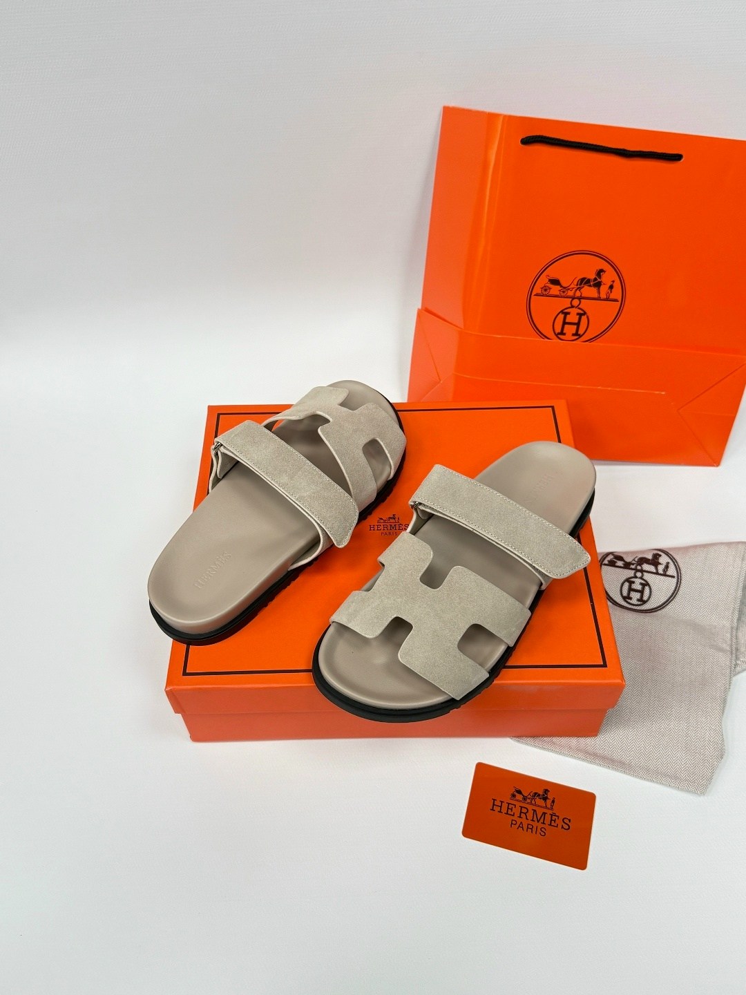 шлепанцы hermes,шлепки hermes женские,шлепки hermes,сандалии hermes,тапочки hermes