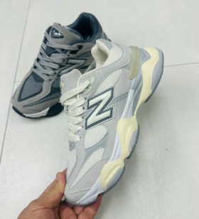 Кроссовки