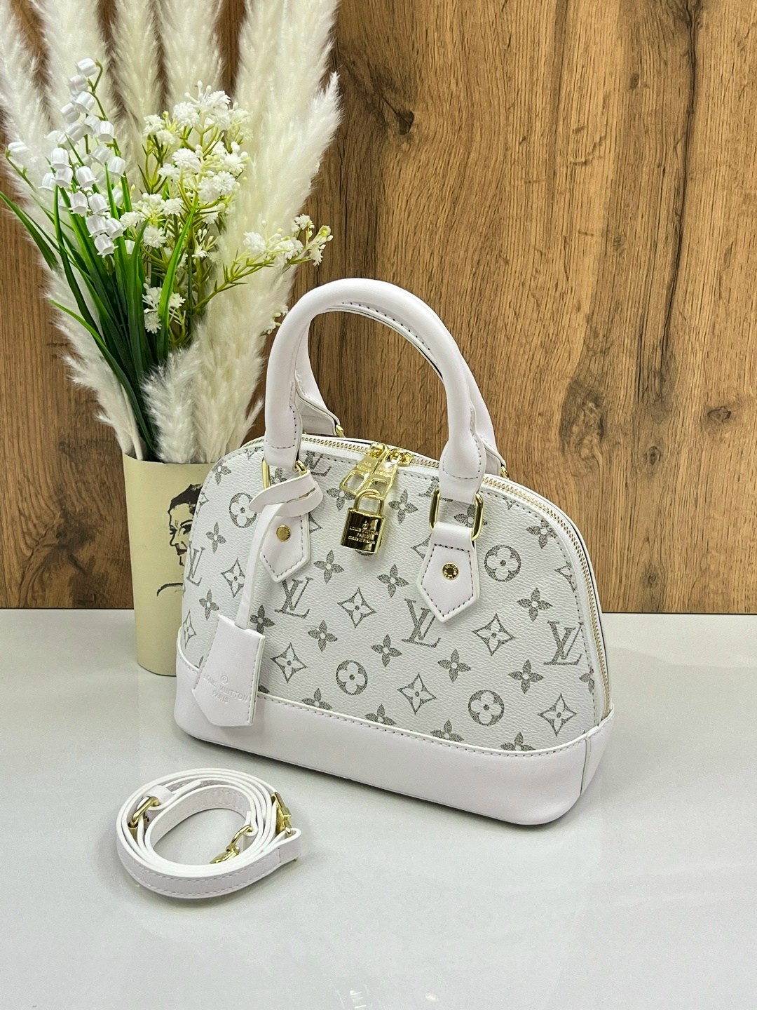 сумка луи виттон,сумка луи виттон альма,louis vuitton сумка,louis vuitton alma bb,женская сумка louis vuitton