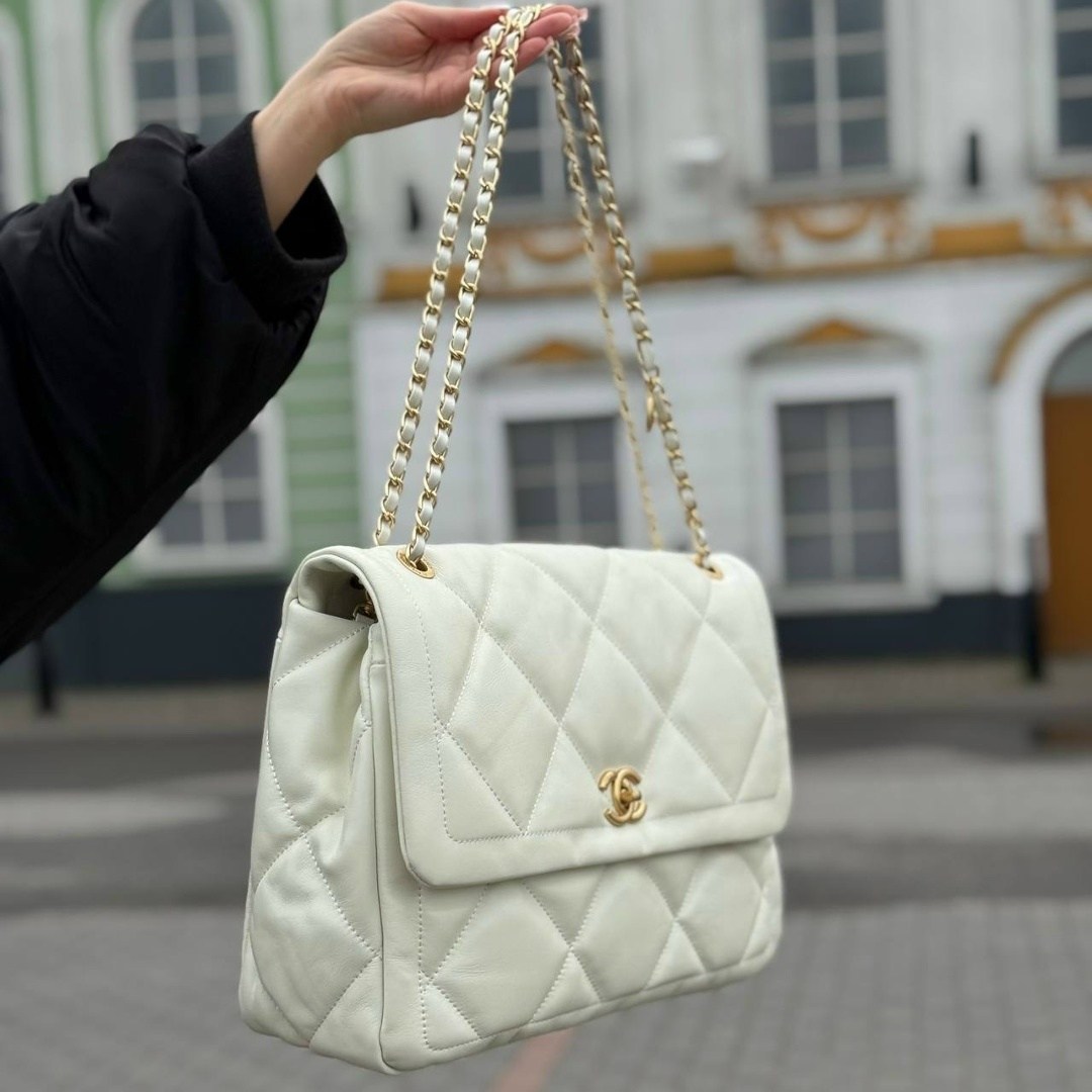 сумки chanel,женская сумка chanel,сумка шанель,белая сумка шанель,сумка шанель джамбо
