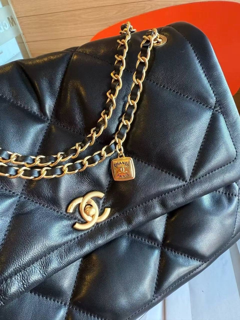 сумки chanel,женская сумка chanel,сумка шанель,белая сумка шанель,сумка шанель джамбо