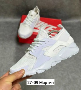 Кроссовки