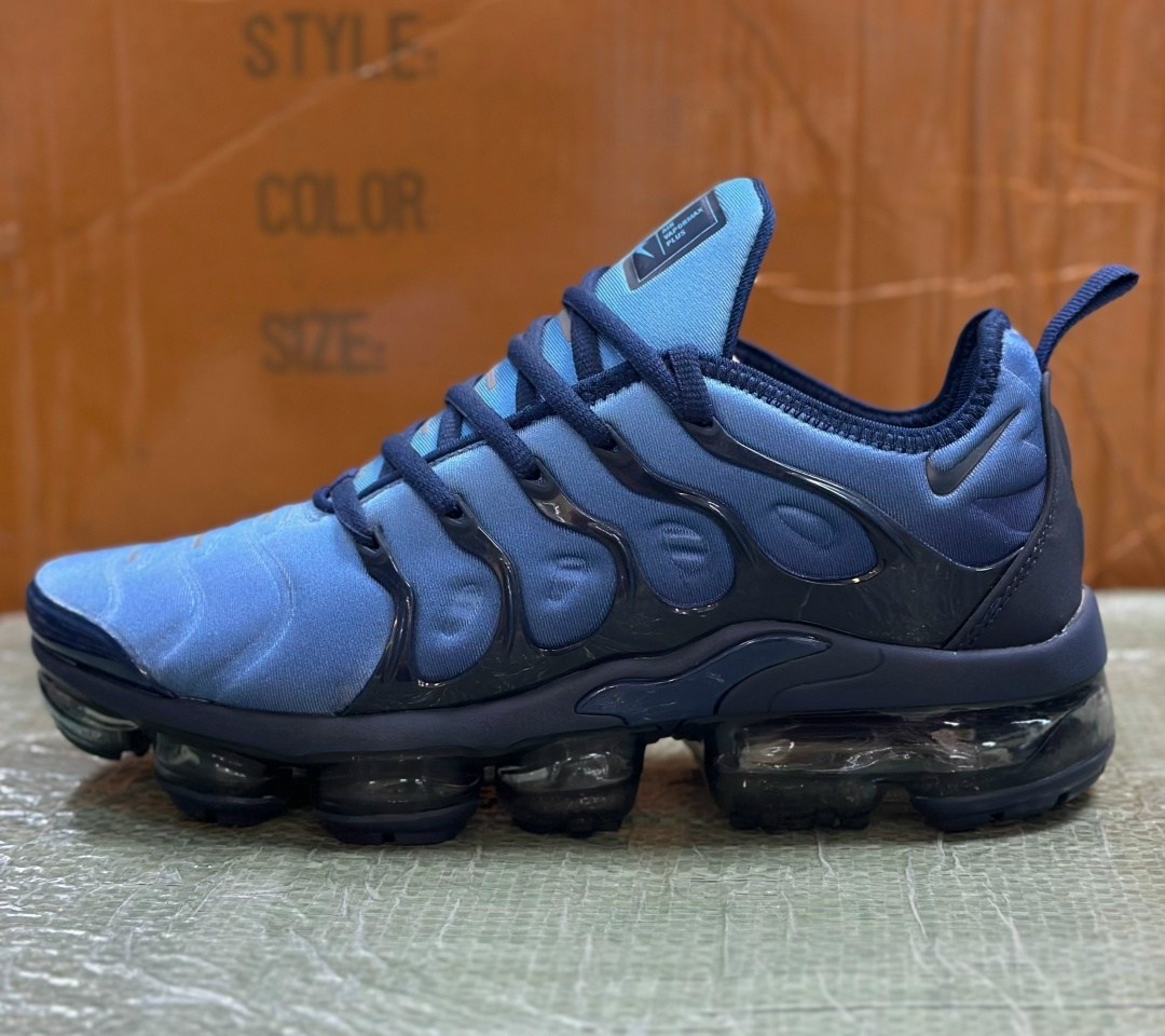 nike air vapormax,nike vapormax plus,vapormax nike,nike air vapormax plus,кроссовки nike air vapormax plus tn для мужчин