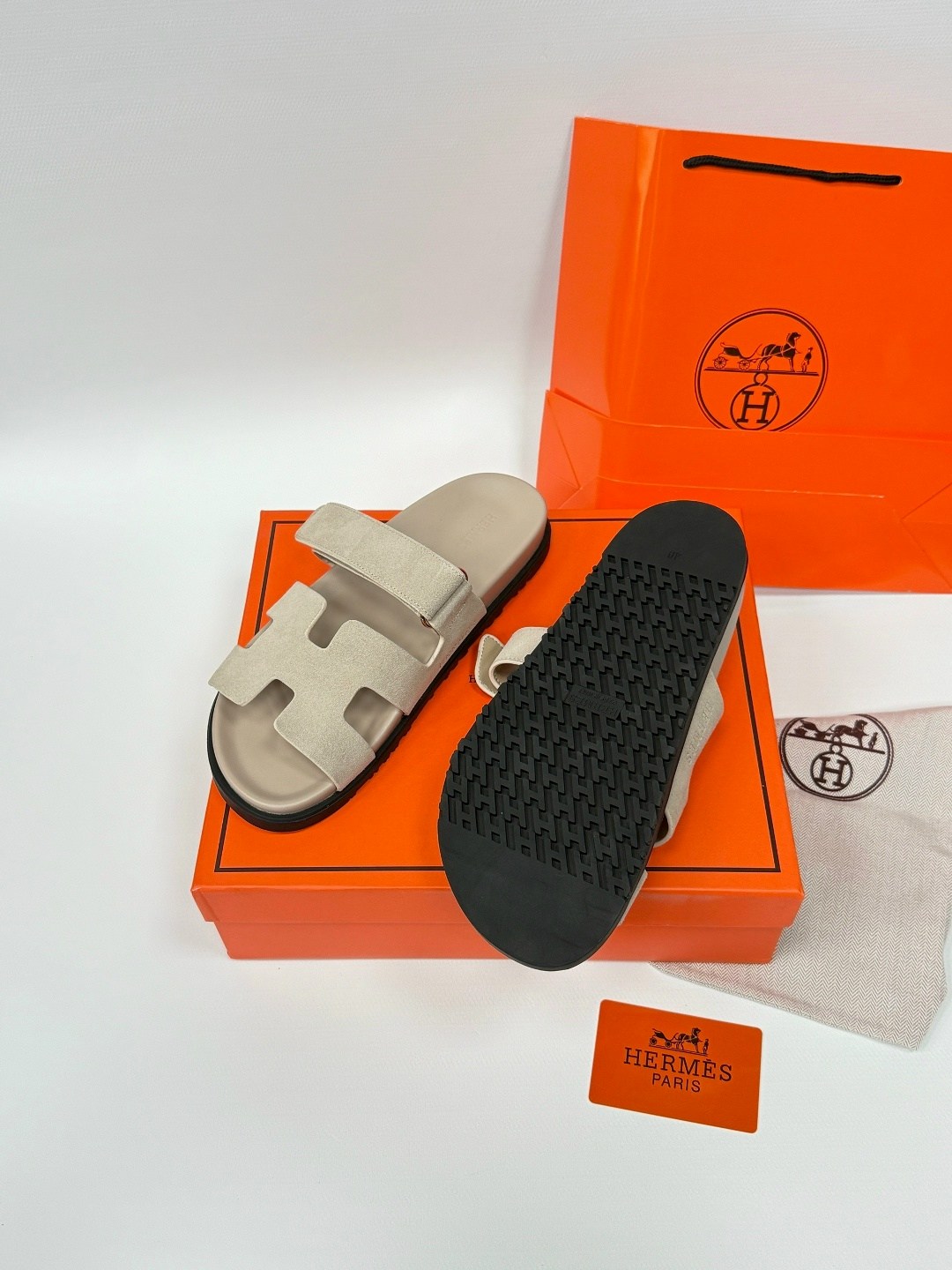 шлепанцы hermes,шлепки hermes женские,шлепки hermes,сандалии hermes,тапочки hermes