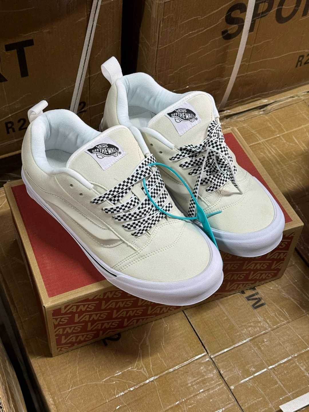кеды vans,кеды vans knu school вансы дутые черные vans,кроссовки vans,кеды vans knu skool,vans knu skool