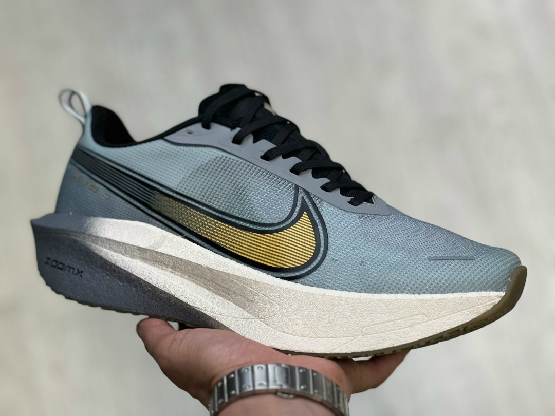 кроссовки nike zoom fly,беговые кроссовки найк zoom fly,кроссовки nike zoom gravity женские,кроссовки nike,кроссовки