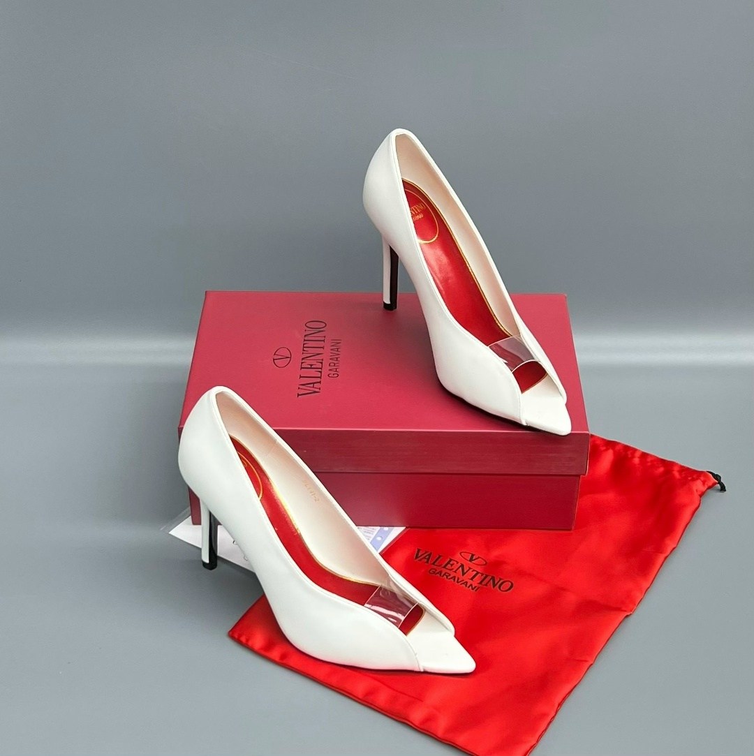,туфли christian louboutin,туфли для женщин,christian louboutin женские туфли на высоком,каблуки женские